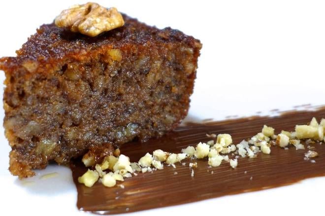 Walnut Cake (15pcs).