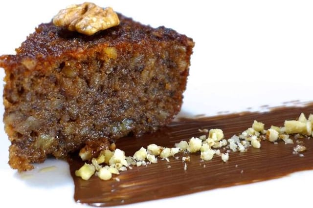 Walnut Cake (15pcs).